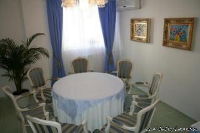 Hotel Nelisse Bucharest Restaurant photo