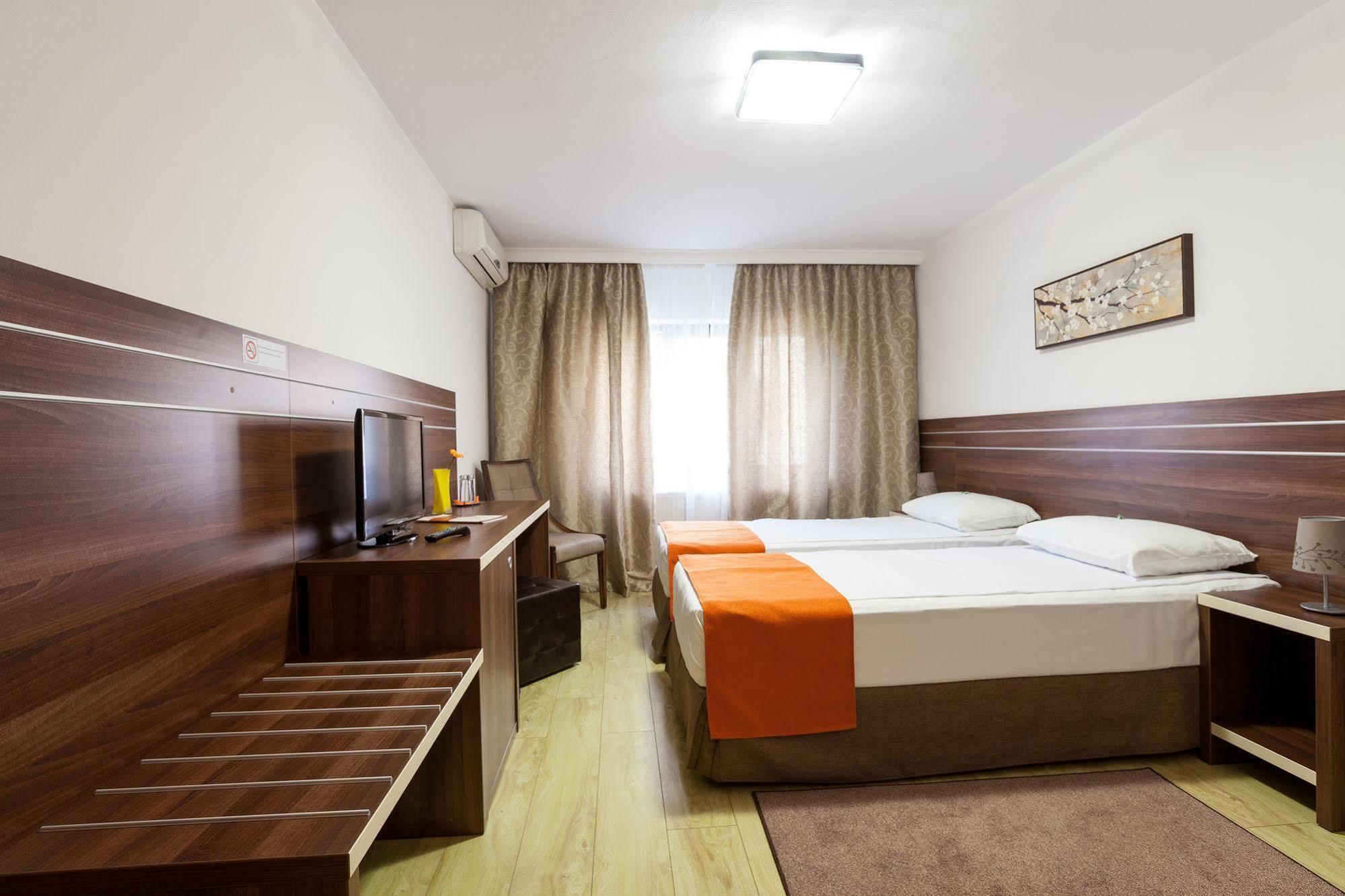Hotel Nelisse Bucharest Exterior photo