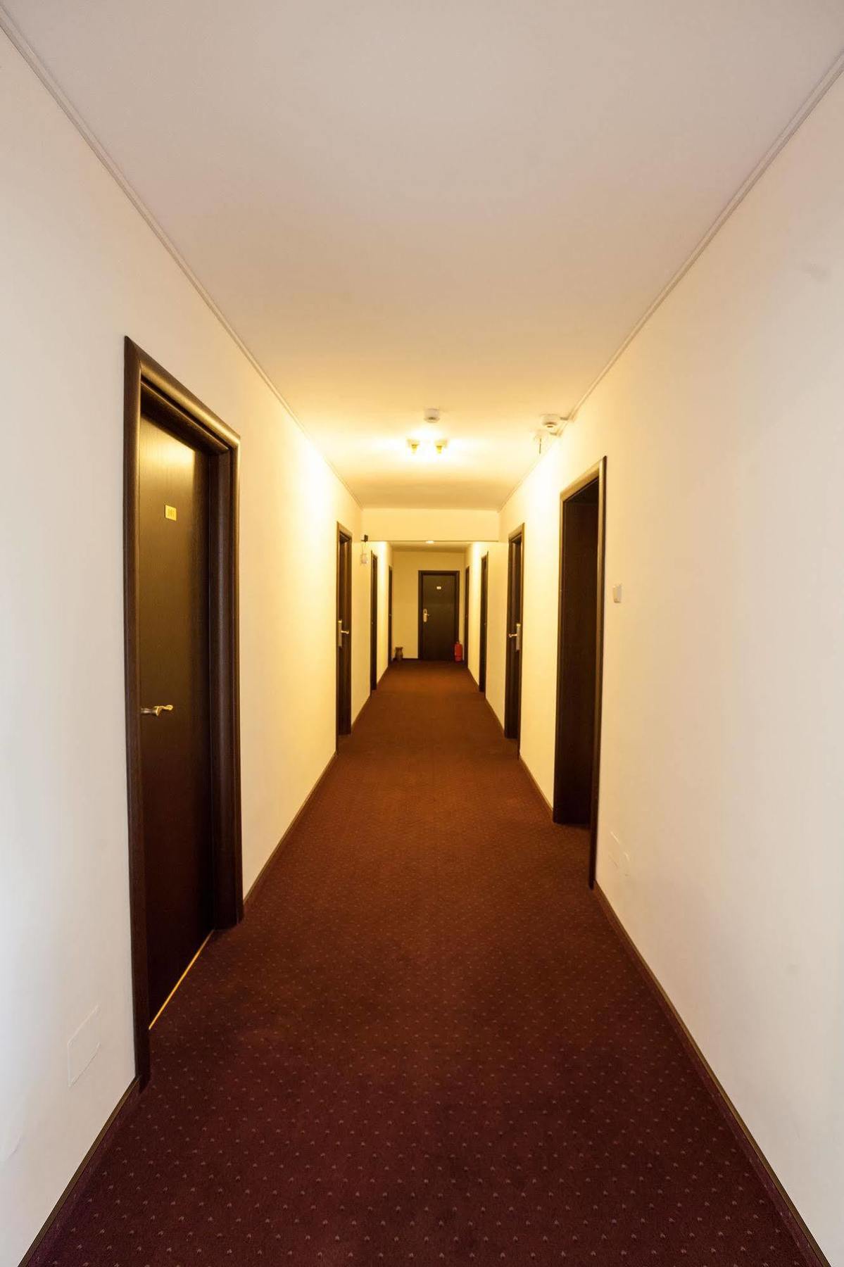 Hotel Nelisse Bucharest Exterior photo
